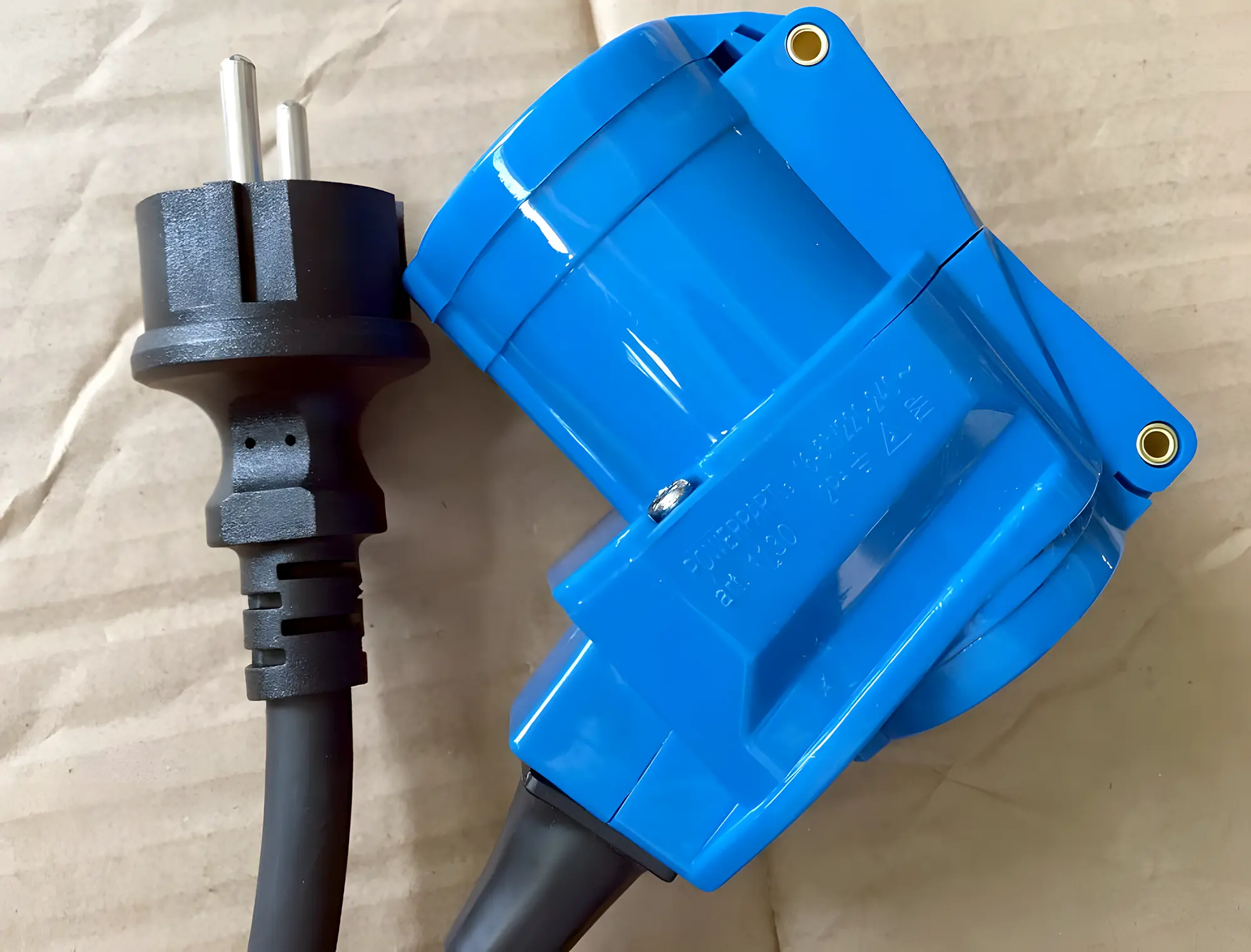 Adapter Extension Cable Schuko Female Piggyback IEC 60309 Receptacle