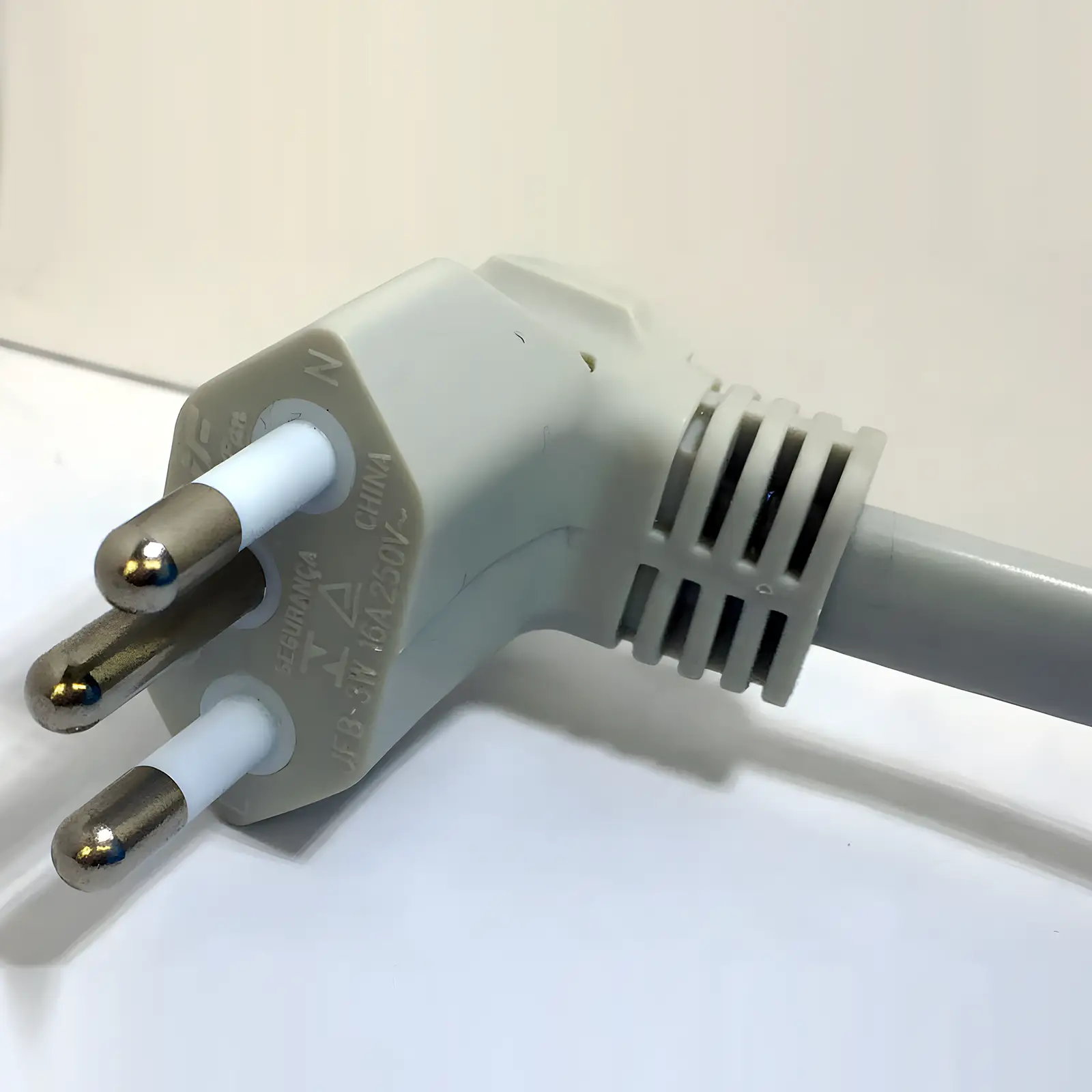 JFB-3W Brazilian 2P+T 16A Power Cords