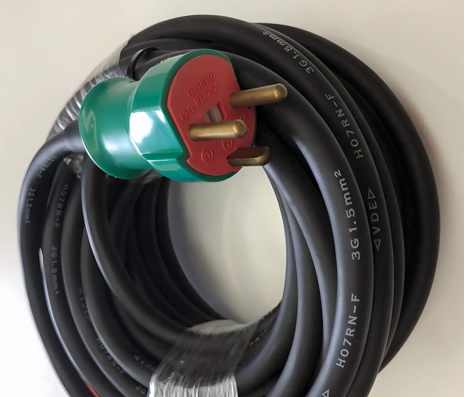 XH012B Denmark Rewireable Plug IP44 Power Supply Cord